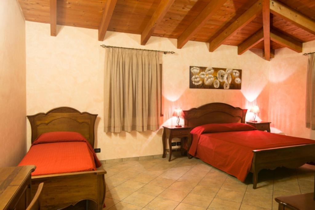 Agriturismo U' Casinu Da Scala 肯波拉圣吉奥瓦尼 外观 照片