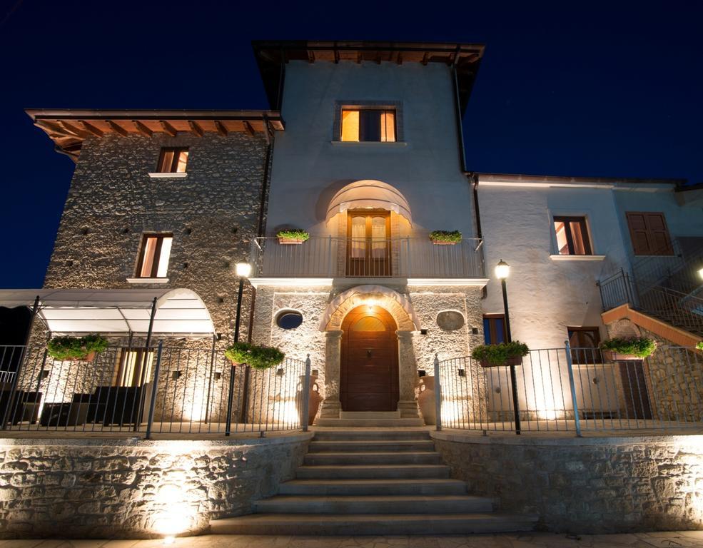 Agriturismo U' Casinu Da Scala 肯波拉圣吉奥瓦尼 外观 照片