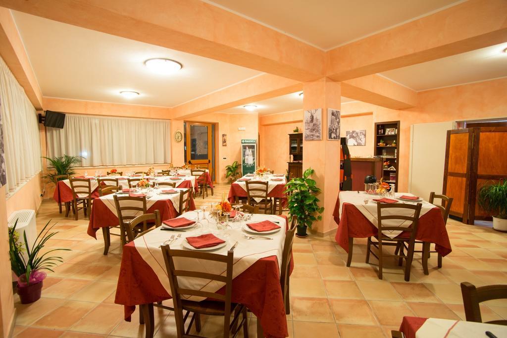 Agriturismo U' Casinu Da Scala 肯波拉圣吉奥瓦尼 外观 照片