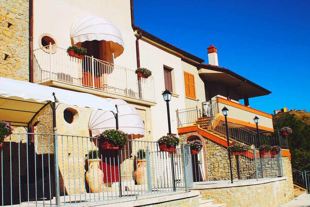 Agriturismo U' Casinu Da Scala 肯波拉圣吉奥瓦尼 外观 照片