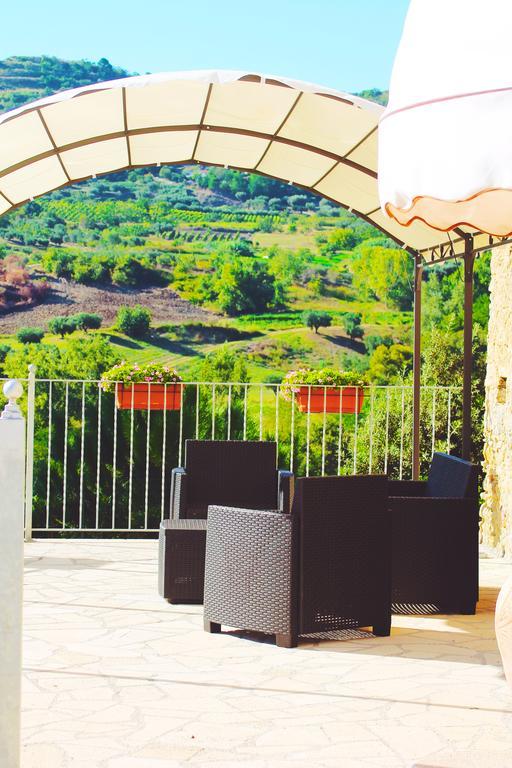 Agriturismo U' Casinu Da Scala 肯波拉圣吉奥瓦尼 外观 照片