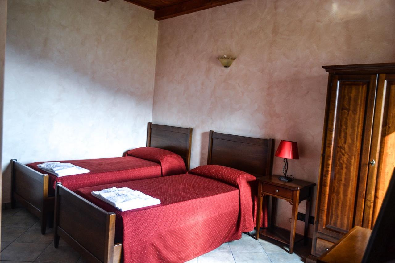 Agriturismo U' Casinu Da Scala 肯波拉圣吉奥瓦尼 外观 照片