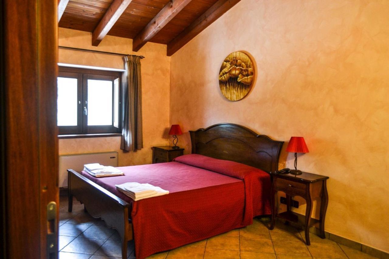 Agriturismo U' Casinu Da Scala 肯波拉圣吉奥瓦尼 外观 照片